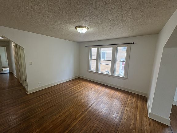 5th image of 145 Whitehall Ave #1