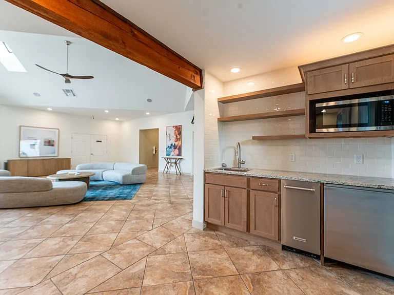 Coryell Courts Apartments — Photo 70