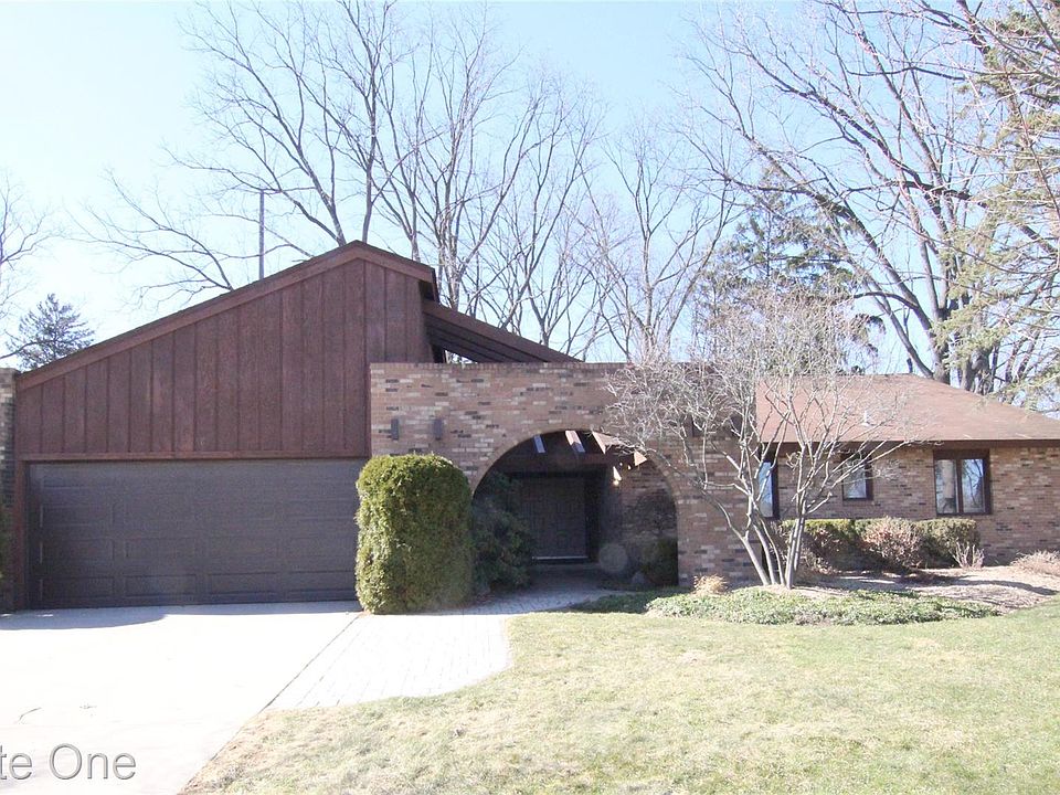 1st image of 4458 Southmoor Ln