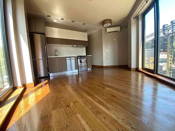 2nd image of 865 Willoughby Ave #B6a