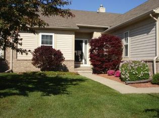 34210 E Birchway Cir, Sterling Heights, MI 48312