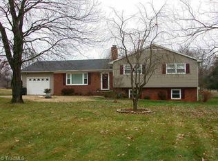 6222 NE Coltrane Dr, Kernersville, NC 27284