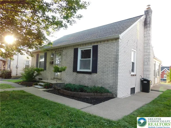 133 Roth Ave, Hellertown, PA 18055