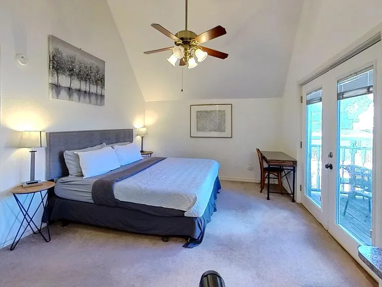 433 W San Antonio St #F — Photo 16