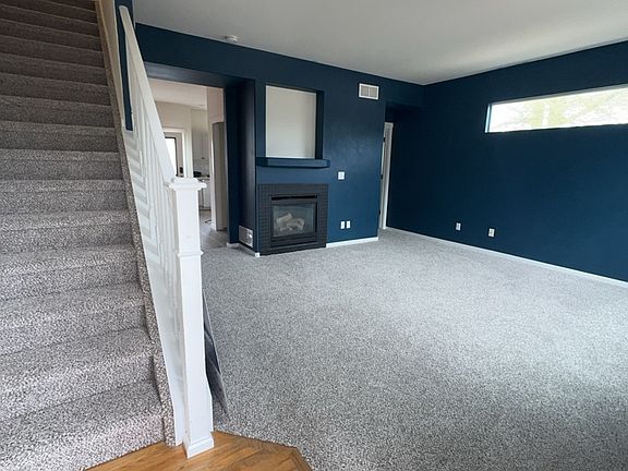 2nd image of 5198 Dovetail Ln
