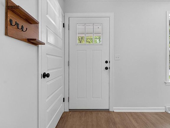 5th image of 4025 Olivia Dr