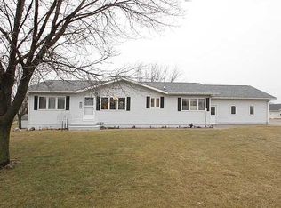 405 2nd St S, Walford, IA 52351