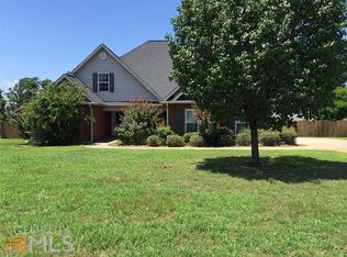 207 Hathersage Dr, Kathleen, GA 31047