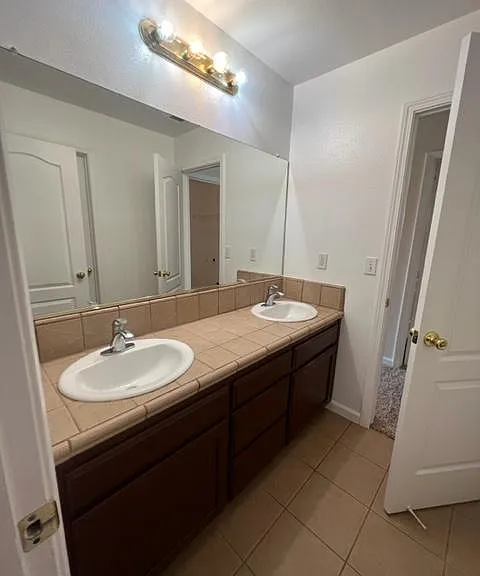 3845 Primrose St — Photo 24