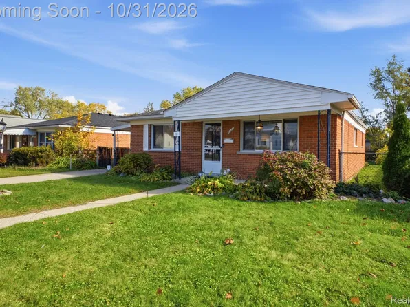 4421 Gloria St, Wayne, MI 48184