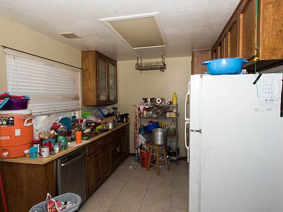 3rd image of 1107 W Robert Ln