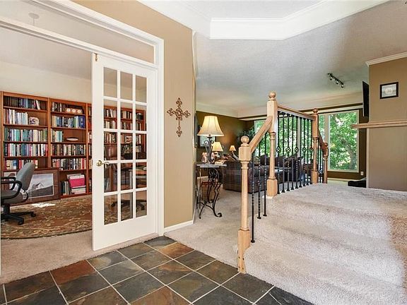 3rd image of 10360 S Hollis Ln