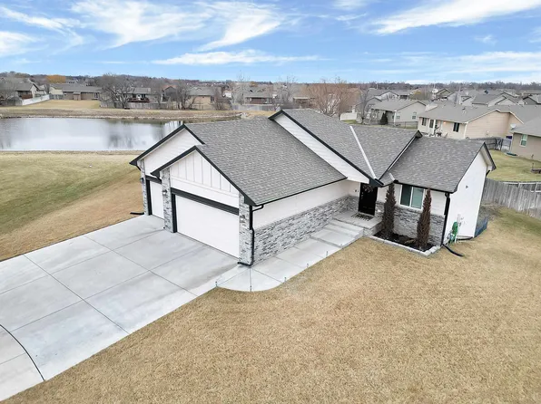 1721 N Thoroughbred Cir, Wichita, KS 67235