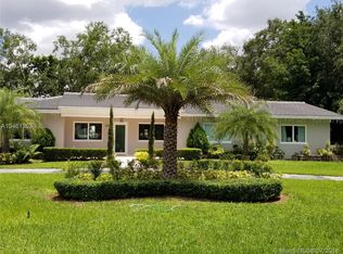 7495 Sunset Dr, Miami, FL 33143