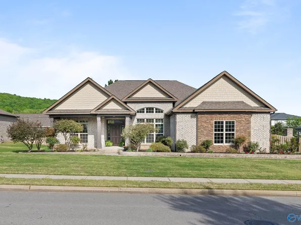 2715 Natures Trl SE, Owens Cross Roads, AL 35763