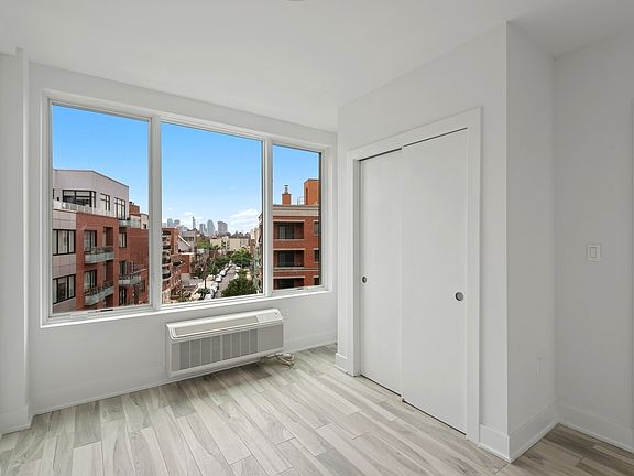 4th image of 27-15 Astoria Blvd #D5