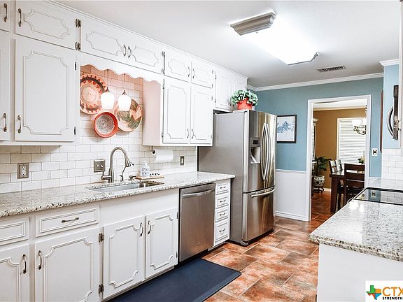 2nd image of 304 King Arthur St