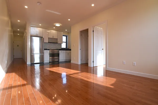 Rented by The Agency | media 16