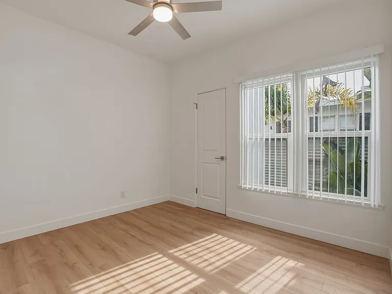 2317-2321 Ocean Park Blvd — Photo 23