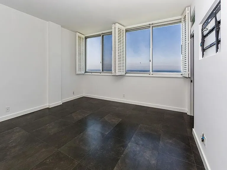 17350 W Sunset Blvd — Photo 10