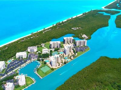 1 Bluebill AVE #202, Naples, FL, 34108