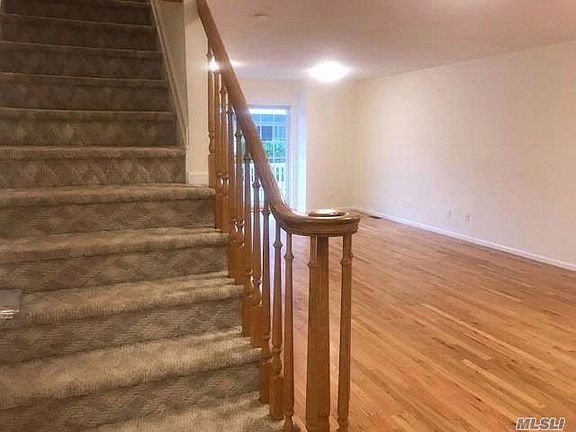 5th image of 16703 Powells Cove Blvd #19