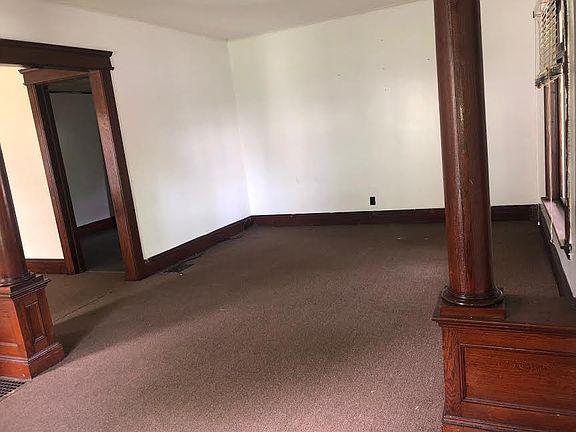 2nd image of 434 Douglas St #1