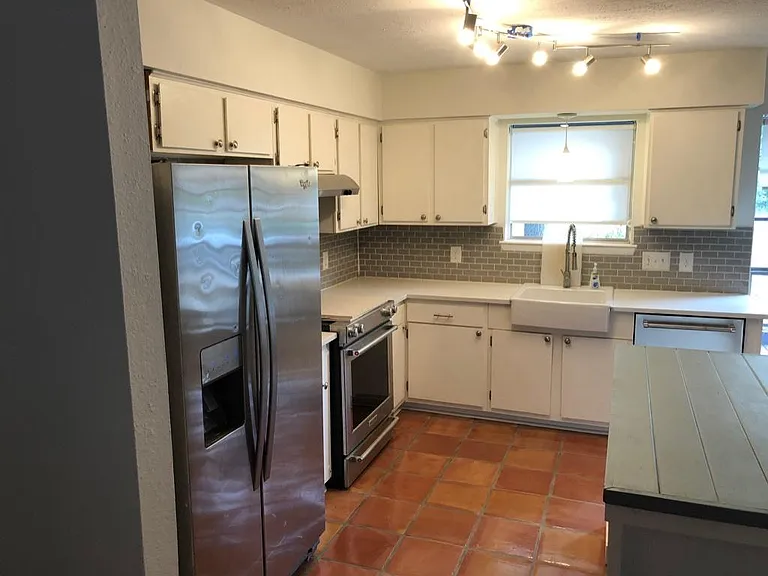 1013 Nile St — Photo 8