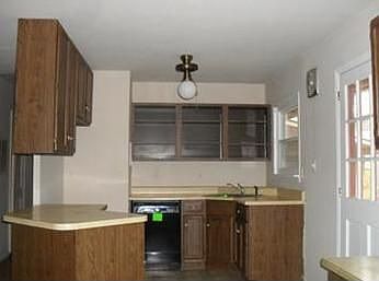 2nd image of 236 E Skyline Dr