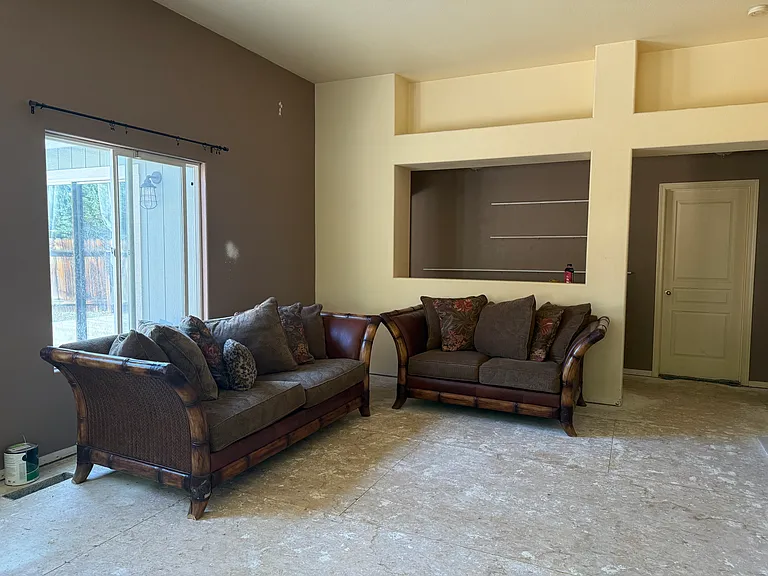 3005 Fairlands Dr — Photo 4