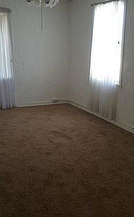 4th image of 2901 Morehead Ave