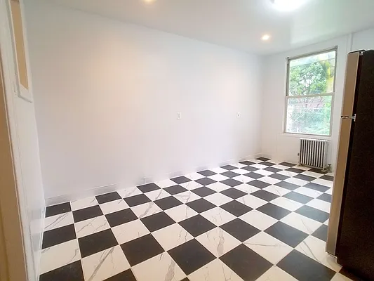 Rented by Compass | media 19