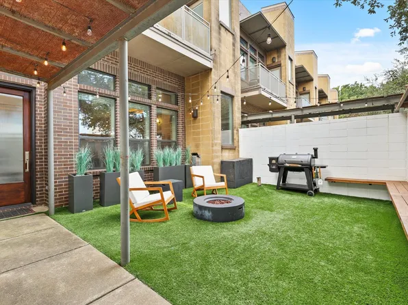 3709 Commerce St, Dallas, TX 75226