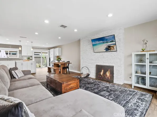 12700 Newport Ave APT 6, Tustin, CA 92780