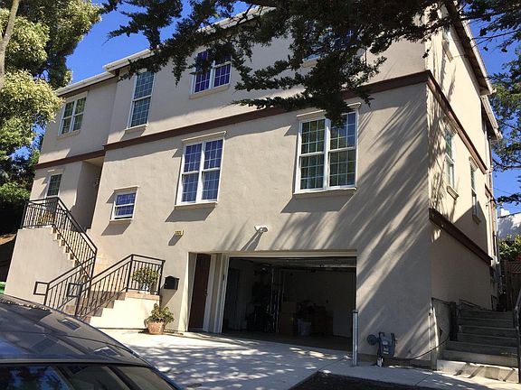 3rd image of 1325 Portola Dr