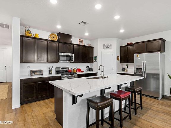 4th image of 3274 Eleanor Way