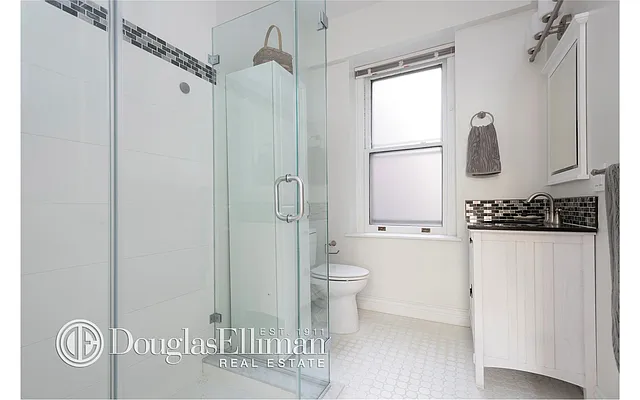 Sold by Douglas Elliman | media 17