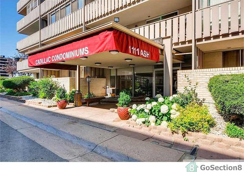 1st image of 1111 N Ash St APT 303