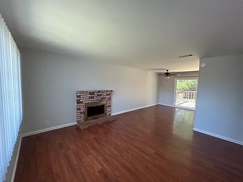 137 Chapman Ct Photo 1