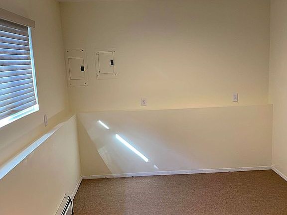5th image of 12 Beechwood Ln