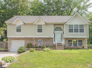 302 Park Ln, Wilmington, DE 19804