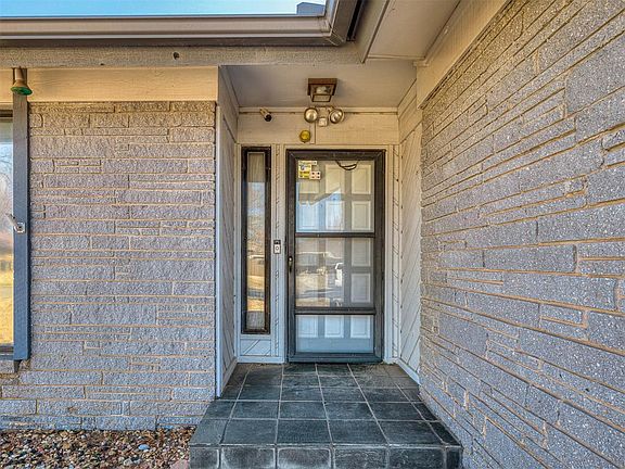4th image of 1824 Bonnycastle Ln