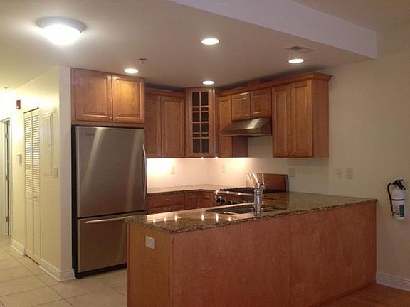 4th image of 453A Springfield Ave