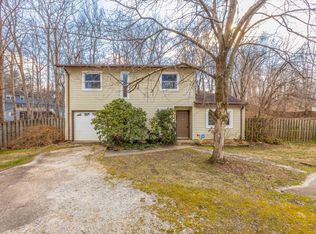 9056 Andromeda Dr, Burke, VA 22015