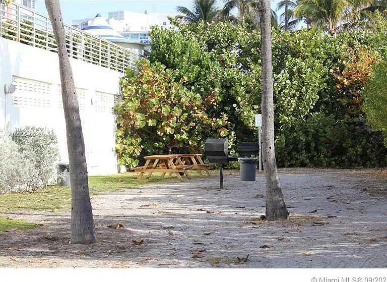 5161 Collins Ave #508 — Photo 31