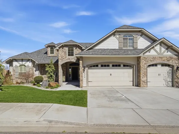 1898 W 52nd Ave, Kennewick, WA 99337