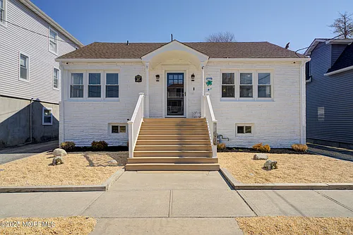307 Asbury Ave Photo 1
