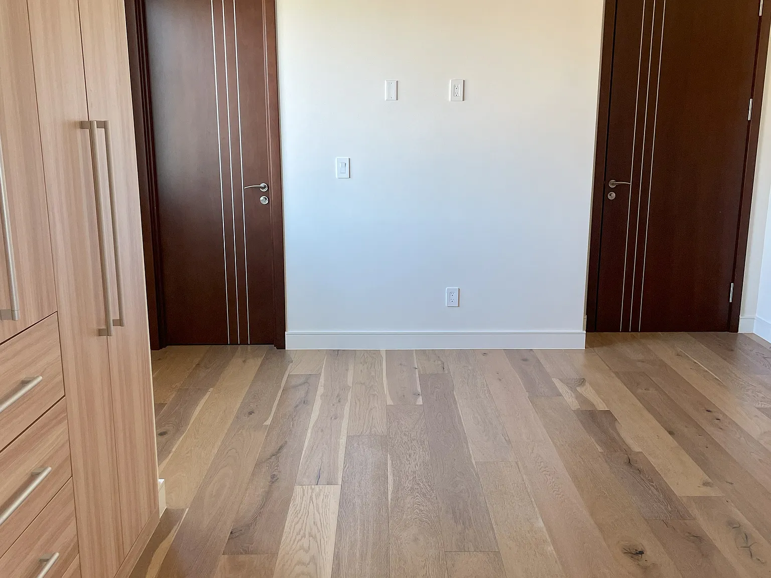 4 bed, 3.5 bath, 2400 sqft, $6,700 — Photo 3