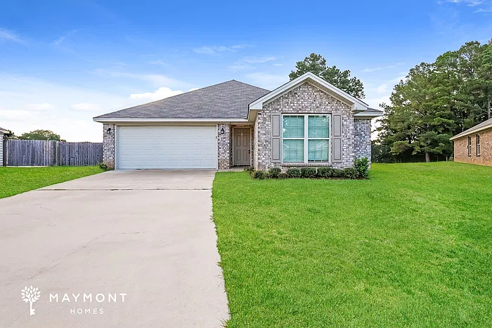 4 bed, 2.0 bath, 1671 sqft, $1,995 — Photo 1