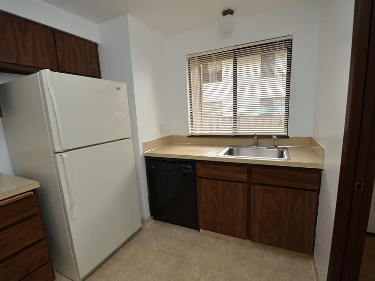 12300 SW Sussex St — Photo 15
